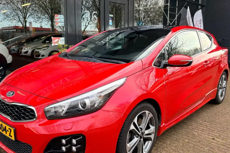 Kia Pro_cee'd (2016)