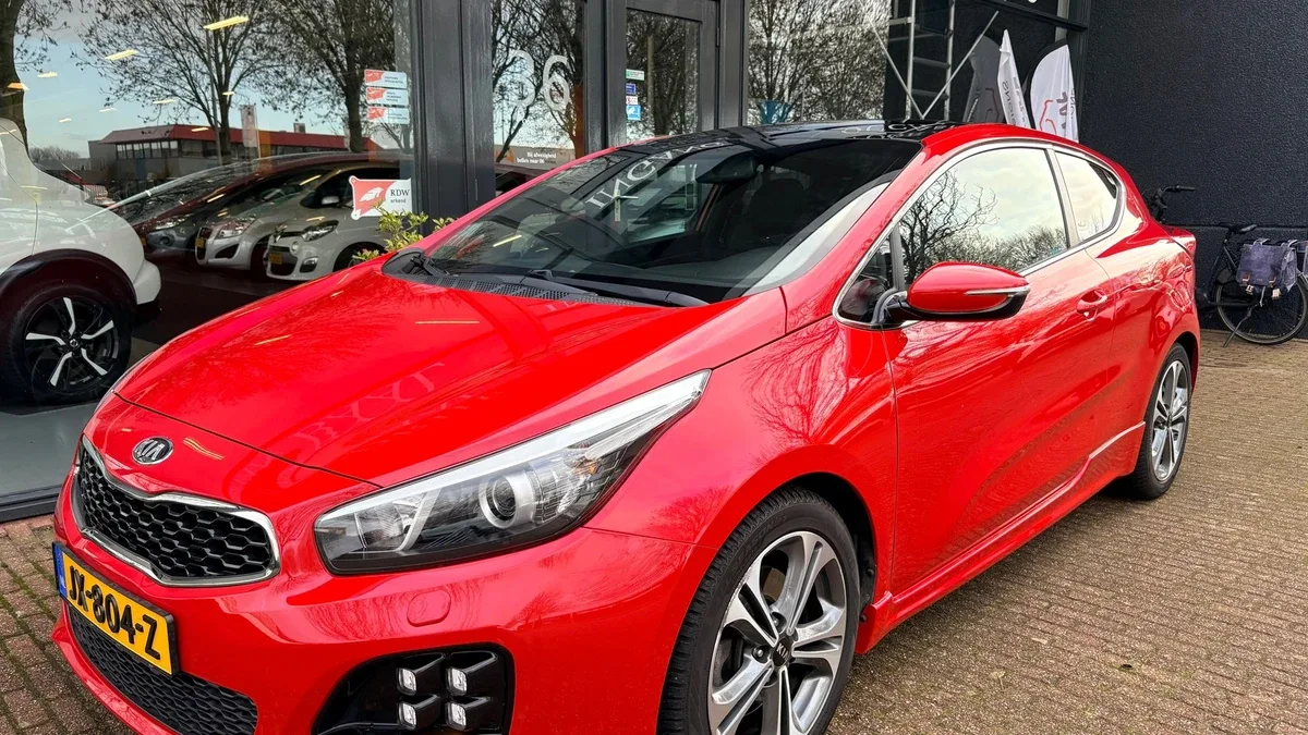 Kia Pro_cee'd (2016) — foto 1