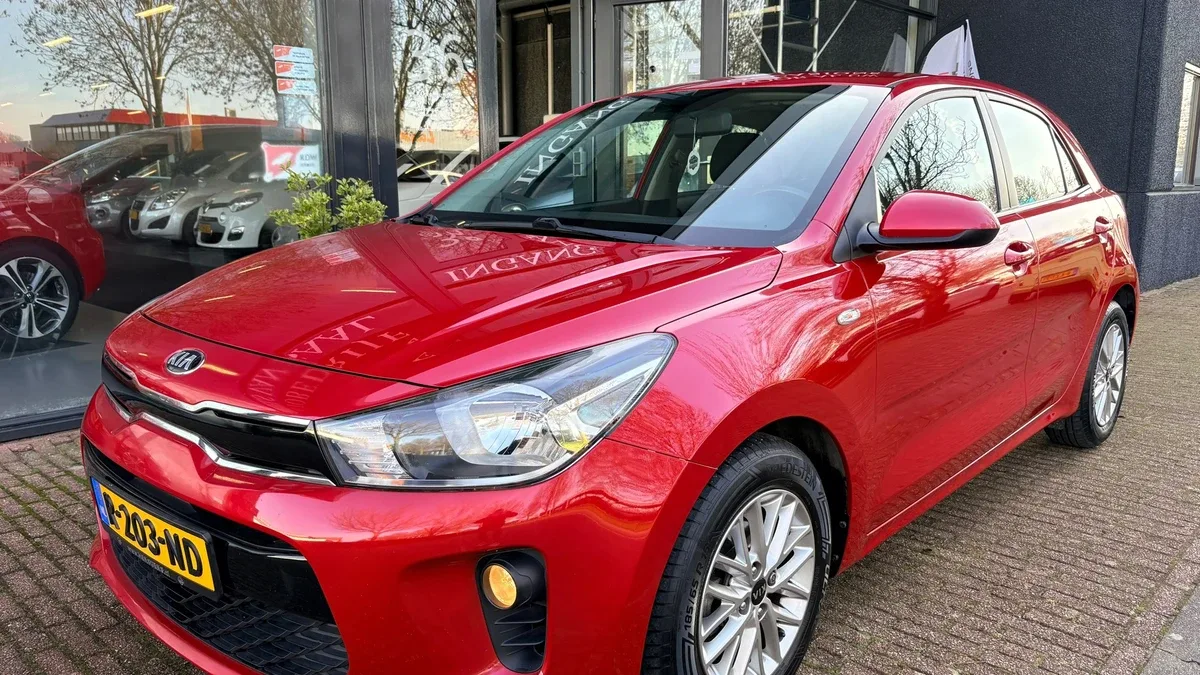 Kia Rio (2017) — foto 1