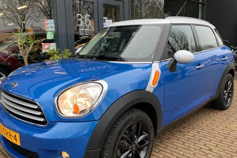 MINI Countryman (2012)