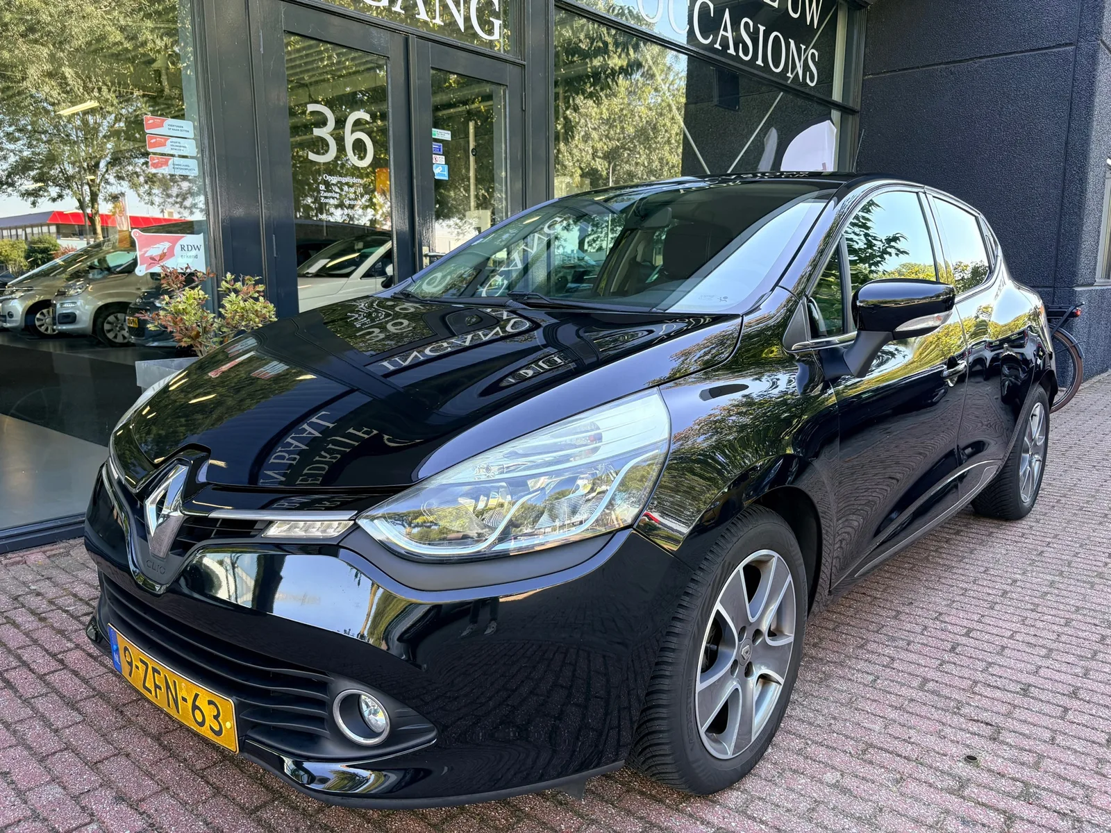 Renault Clio (2015) — foto 1
