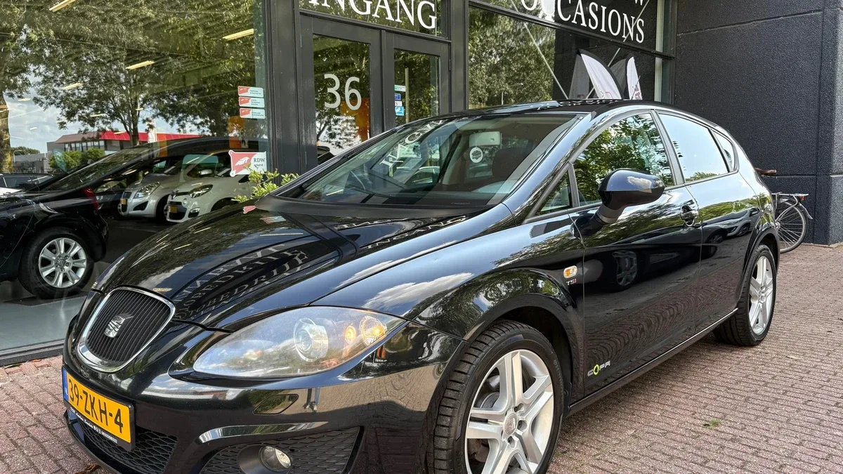 SEAT Leon (2013) — foto 1