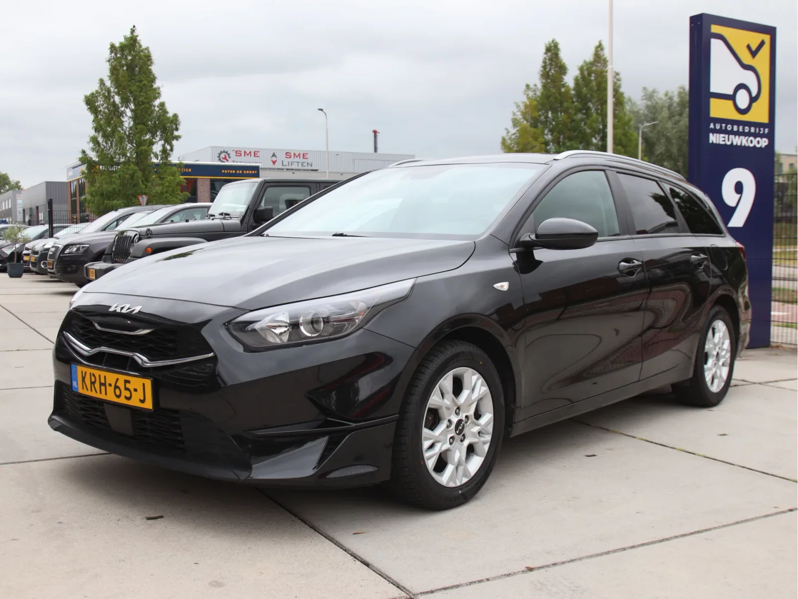 Kia Ceed Sportswagon (2022) — foto 1