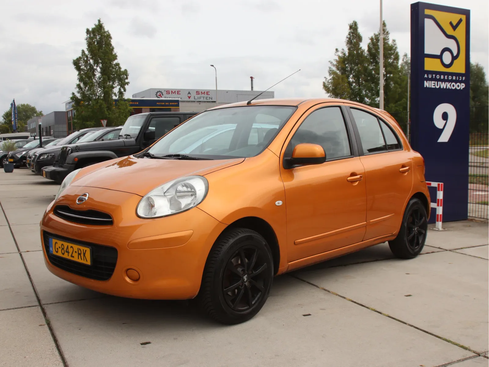 Nissan Micra (2011) — foto 1
