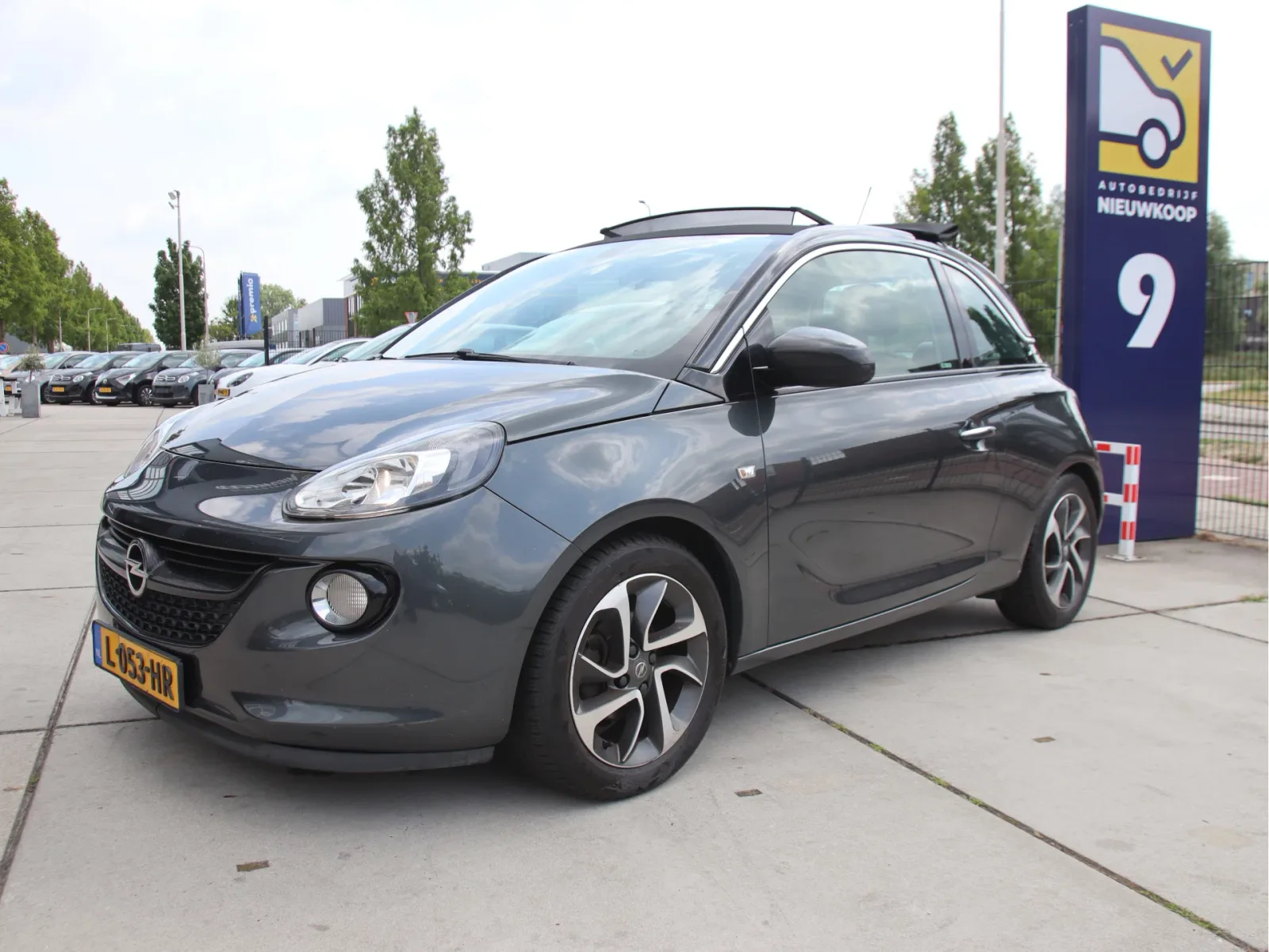 Opel Adam (2017) — foto 1