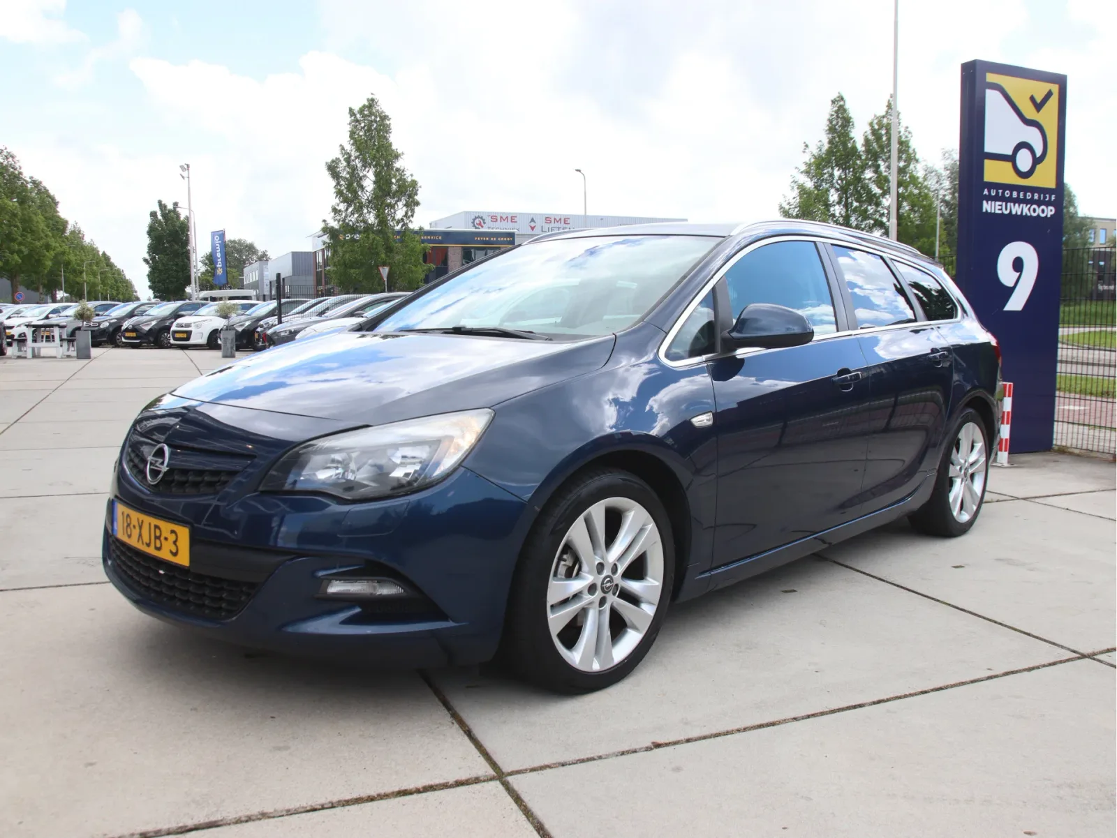 Opel Astra (2012) — foto 1