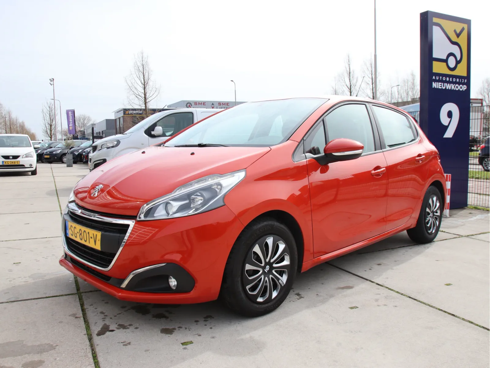 Peugeot 208 (2018) — foto 1