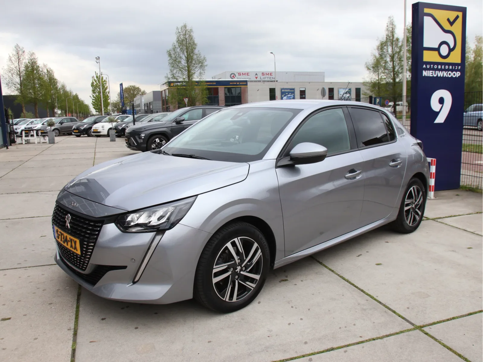 Peugeot 208 (2021) — foto 1