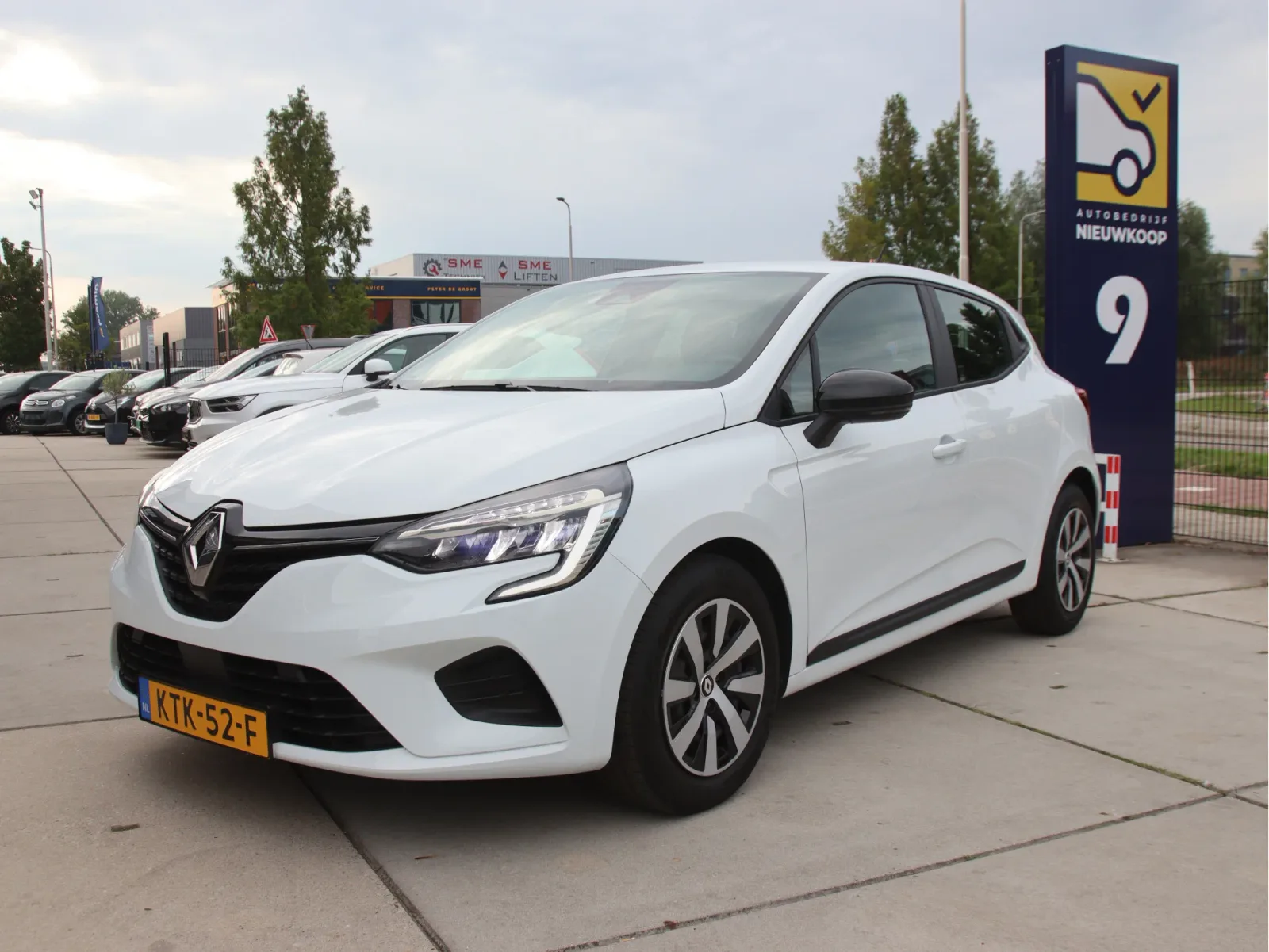 Renault Clio (2023) — foto 1