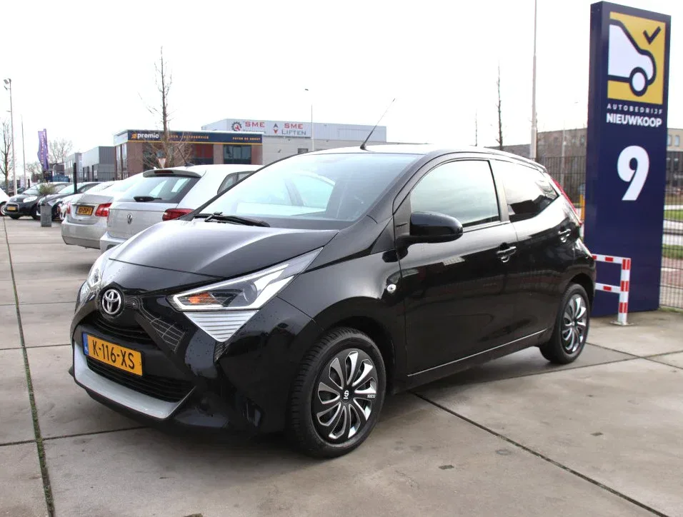 Toyota Aygo (2021) — foto 1