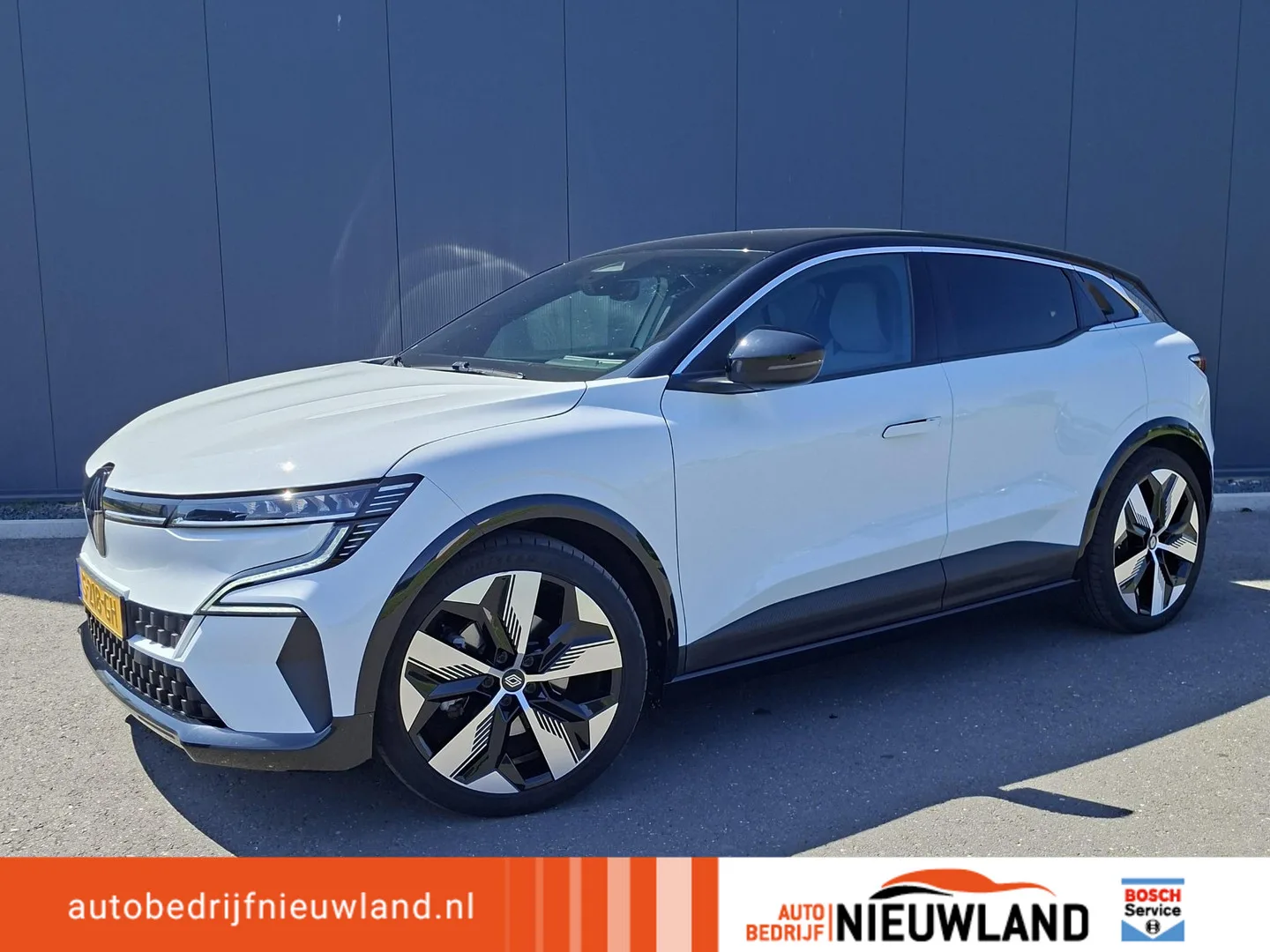 Renault Mégane E-Tech (2023) — foto 1