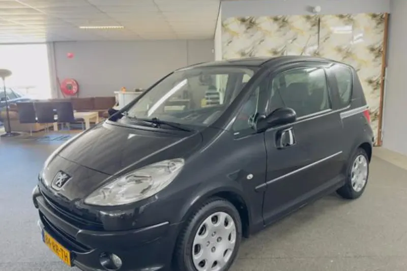 Peugeot 1007 (2005)