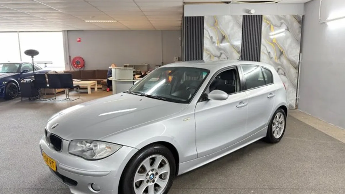 BMW 1-Serie (2006) — foto 1
