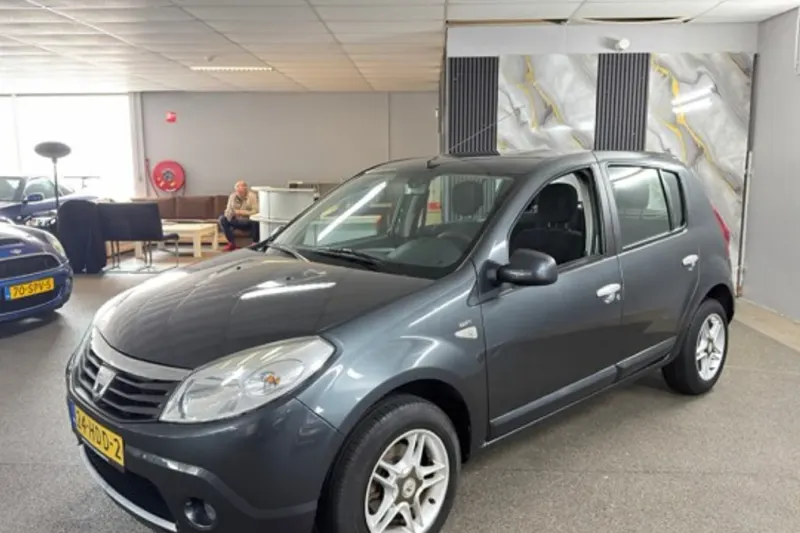 Dacia Sandero (2008)
