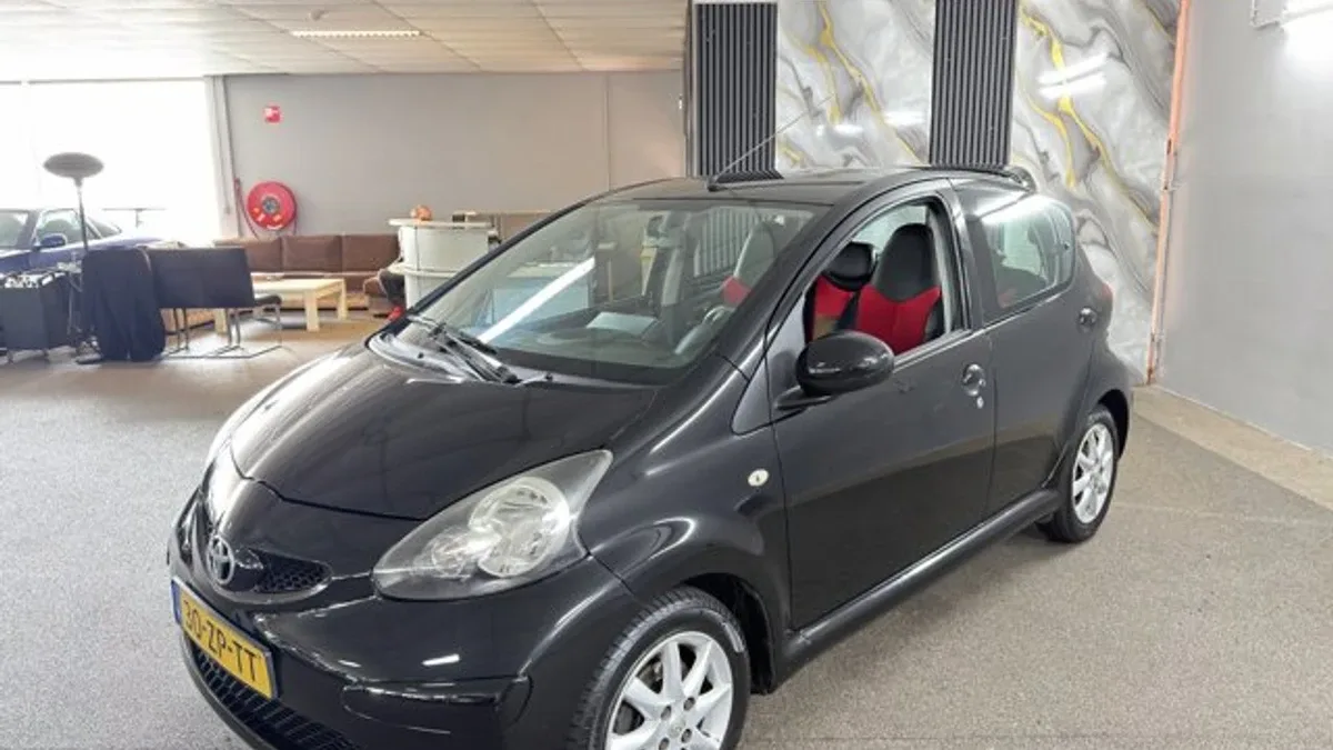 Toyota Aygo (2008) — foto 1