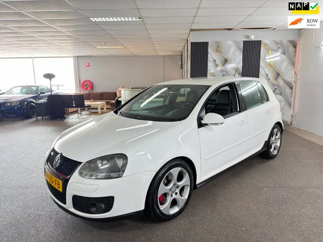 Volkswagen Golf (2008) — foto 1