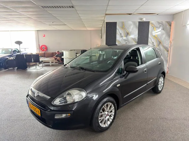 Fiat Punto (2010) — foto 1
