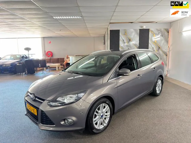 Ford Focus (2013) — foto 1