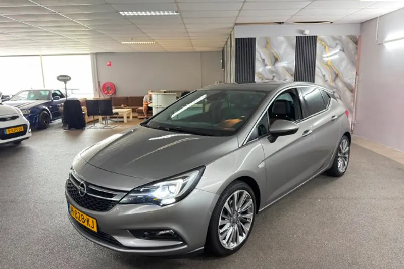 Opel Astra (2016)