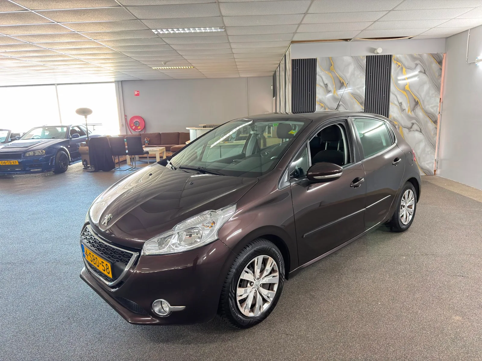 Peugeot 208 (2013) — foto 1