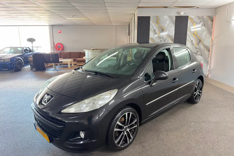 Peugeot 207 (2011)