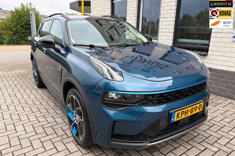 Lynk & Co 01 (2023)