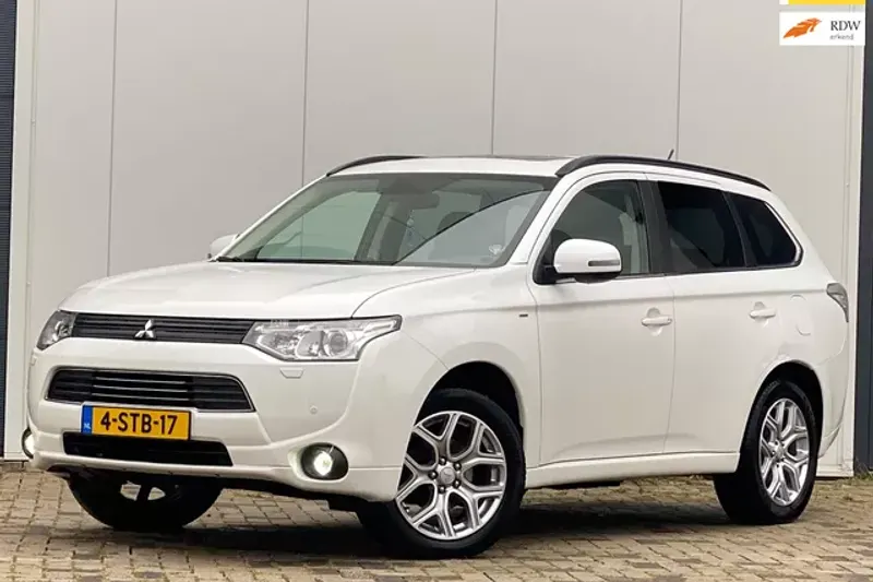 Mitsubishi Outlander (2013)