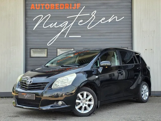 Toyota Verso (2010) — foto 1
