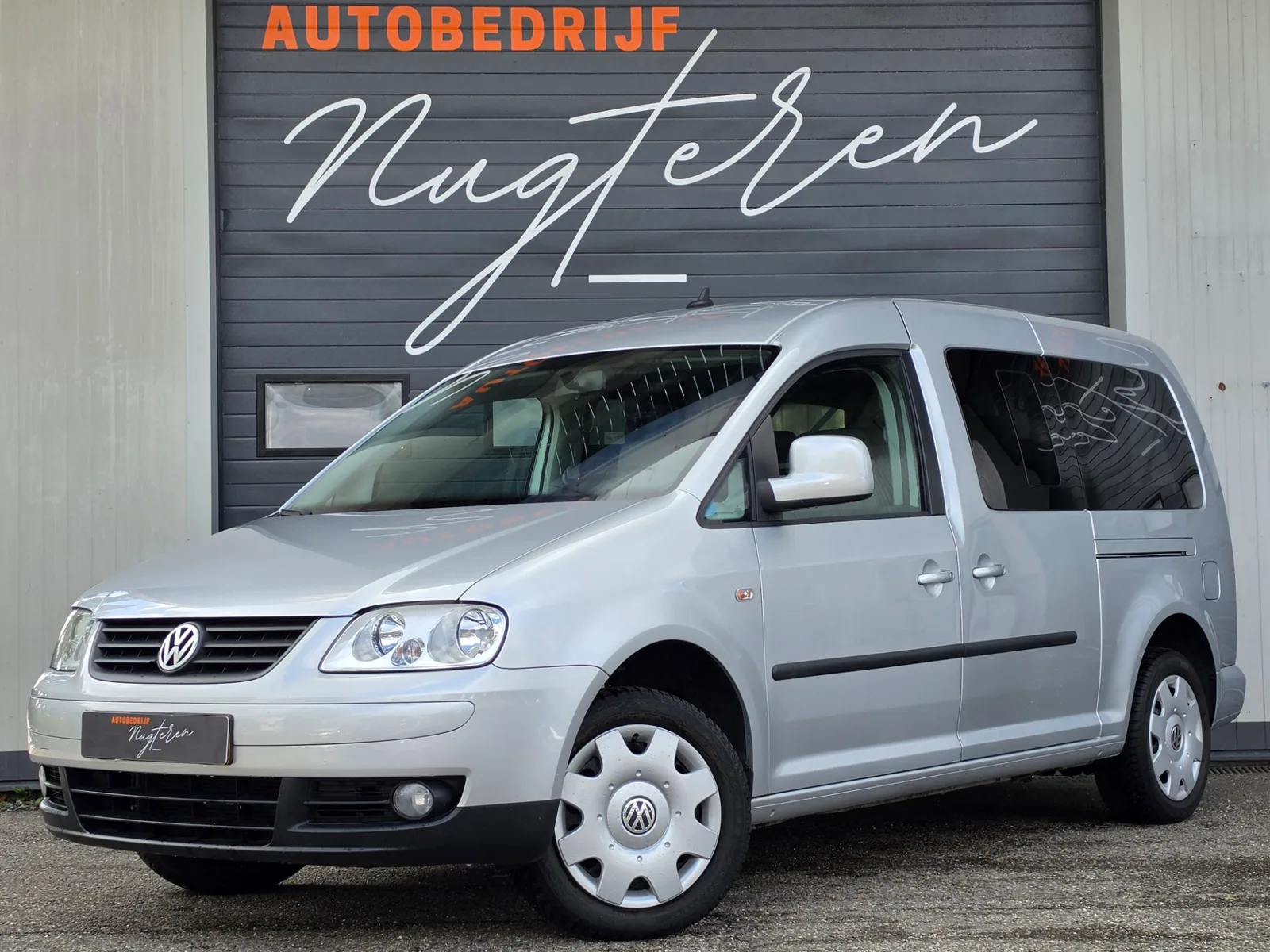 Volkswagen Caddy (2009) — foto 1