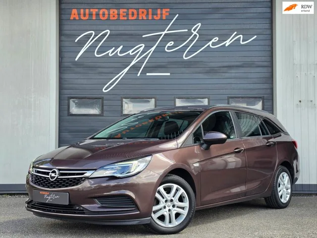 Opel Astra Sports Tourer (2017) — foto 1