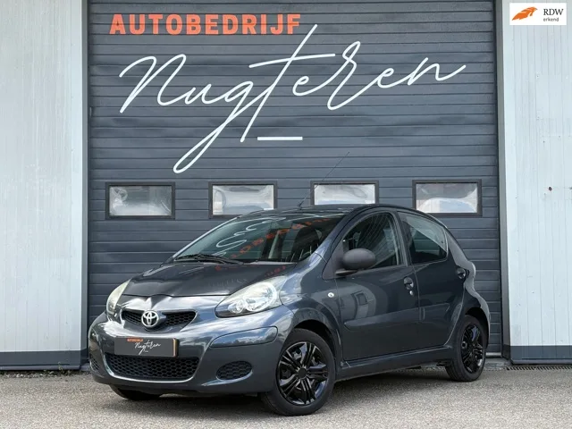 Toyota Aygo (2009) — foto 1
