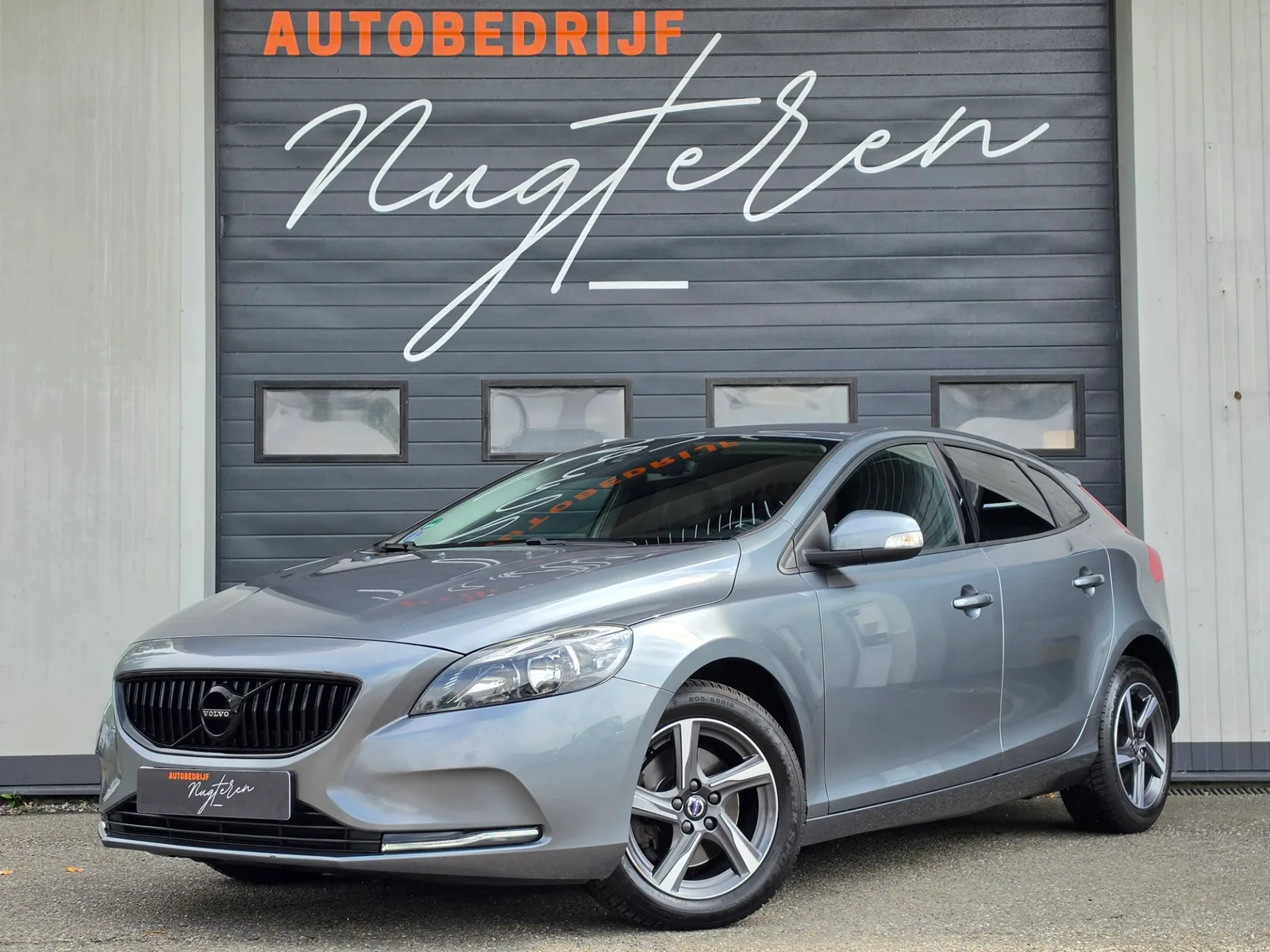 Volvo V40 (2018) — foto 1