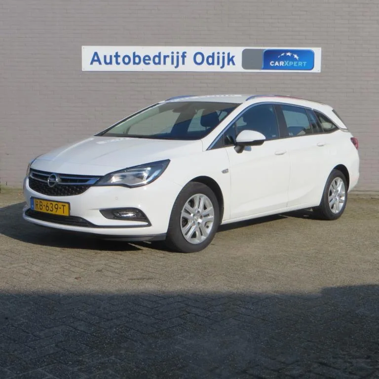 Opel Astra (2017) — foto 1