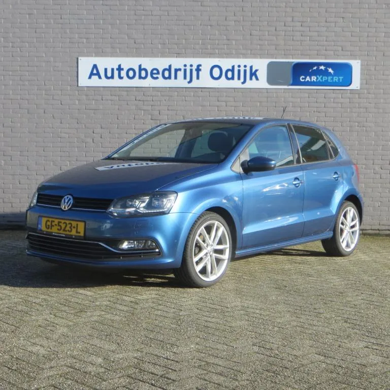 Volkswagen Polo (2015) — foto 1