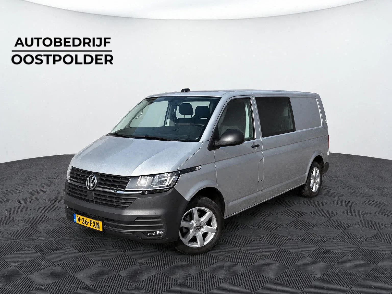 Volkswagen Transporter (2024) — foto 1