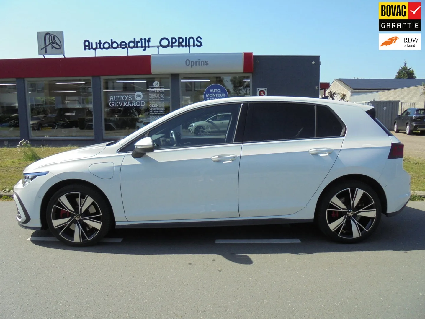 Volkswagen Golf (2021) — foto 1