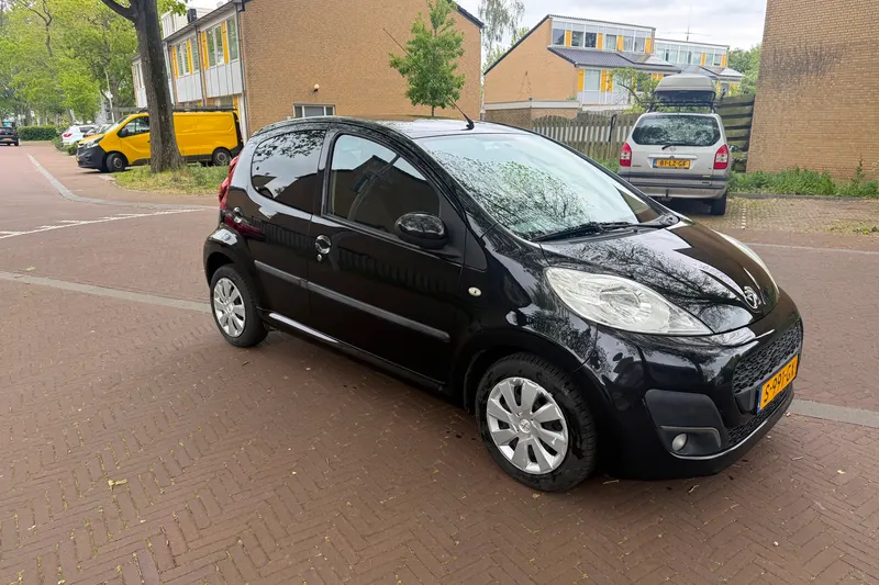 Peugeot 107 (2012)