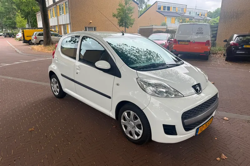 Peugeot 107 (2012)