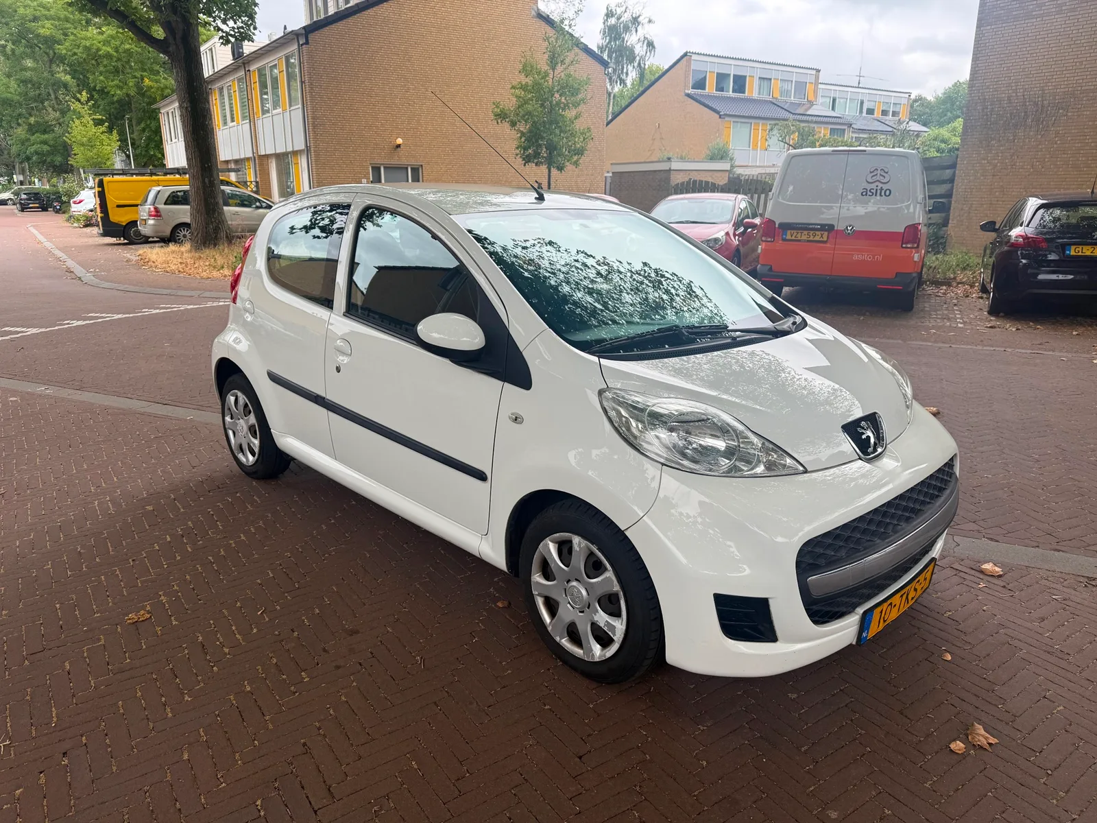 Peugeot 107 (2012) — foto 1