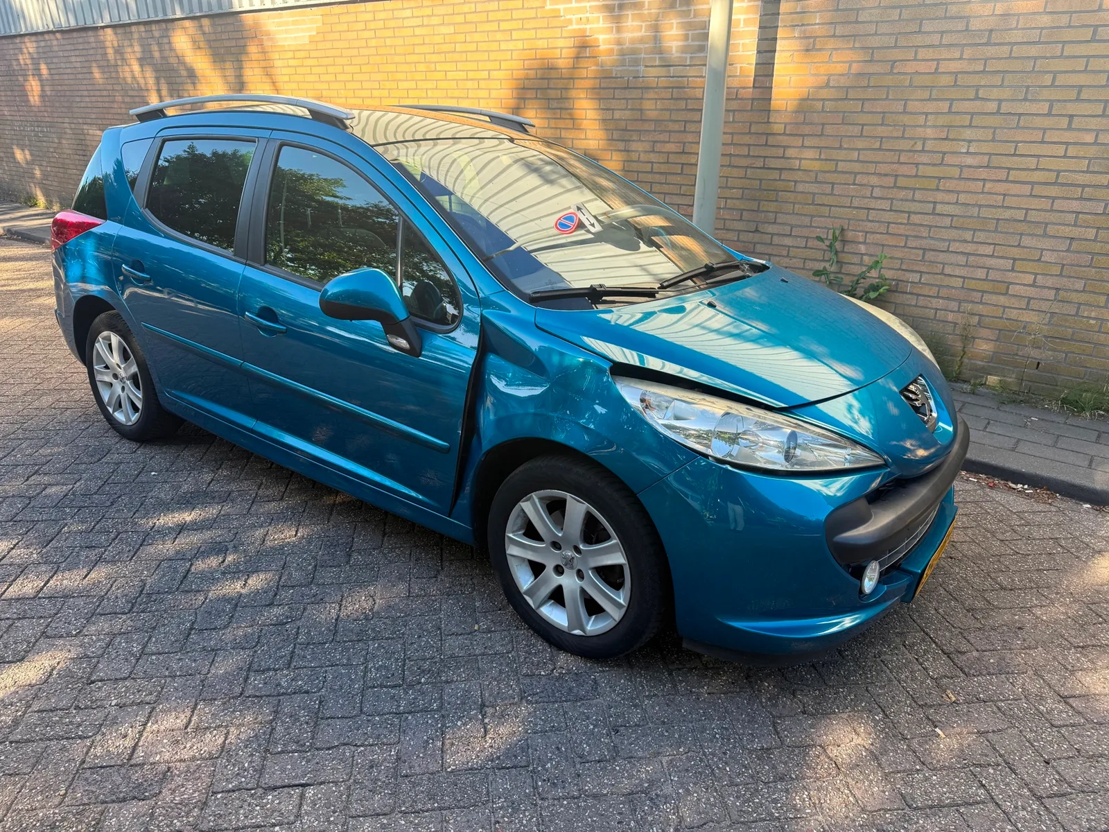 Peugeot 207 (2009) — foto 1