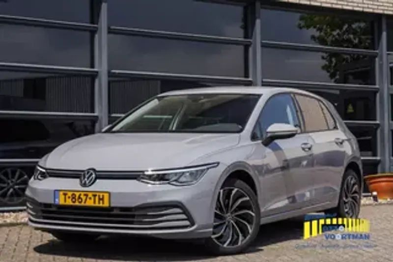 Volkswagen Golf (2023)