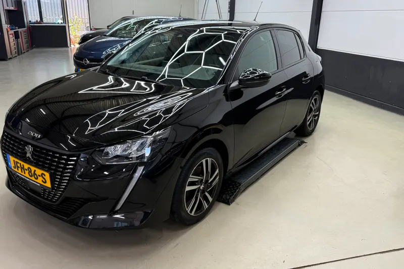 Peugeot 208 (2020)