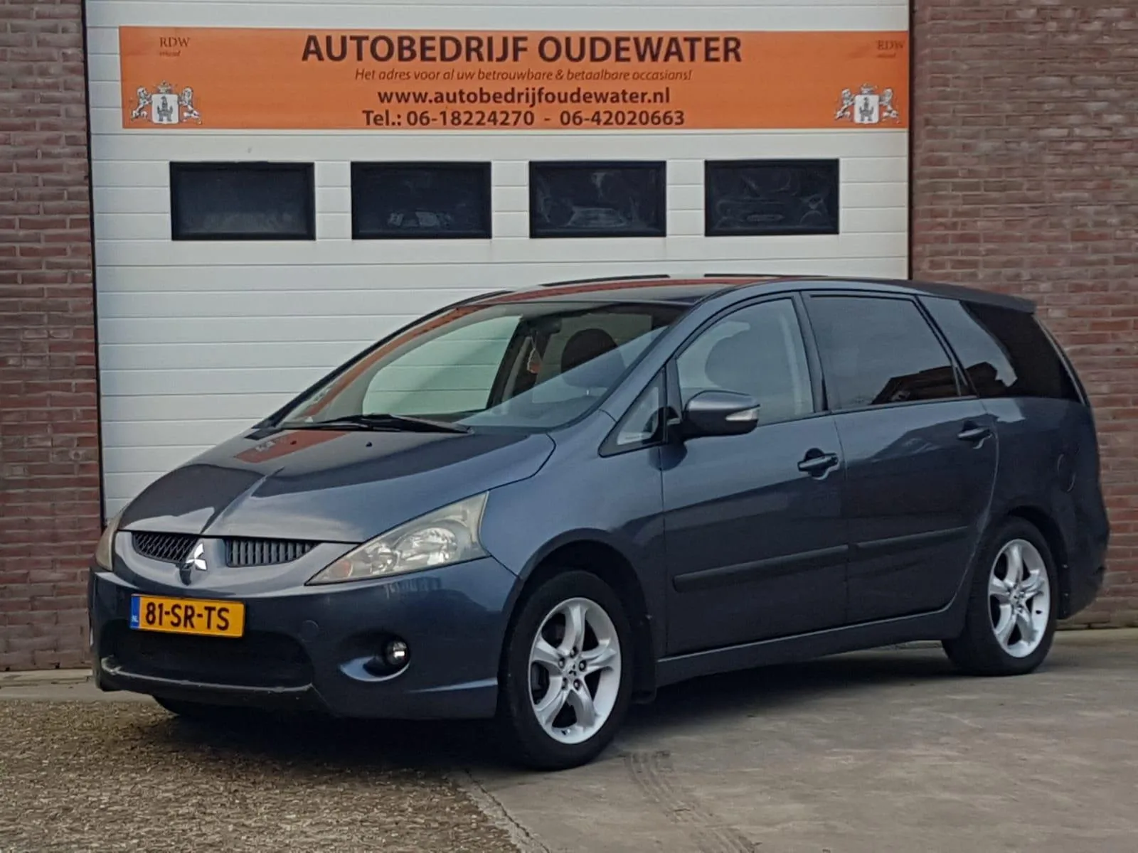 Mitsubishi Grandis (2006) — foto 1