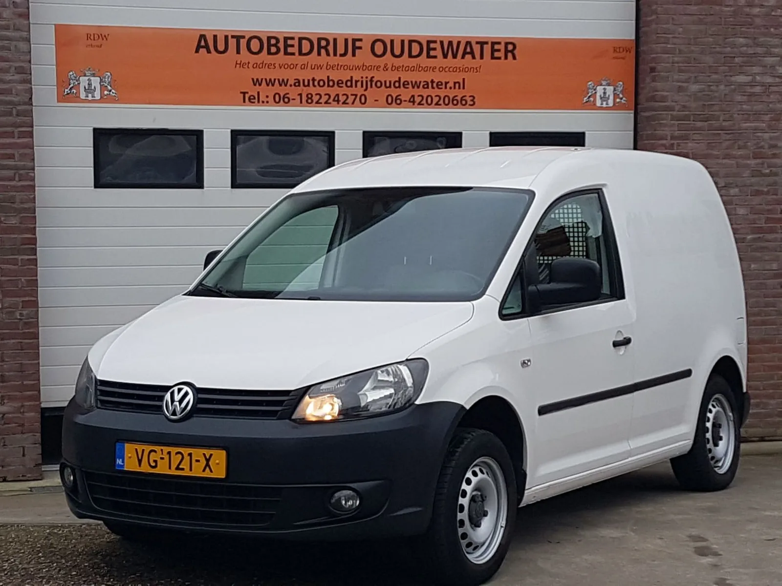 Volkswagen Caddy (2014) — foto 1