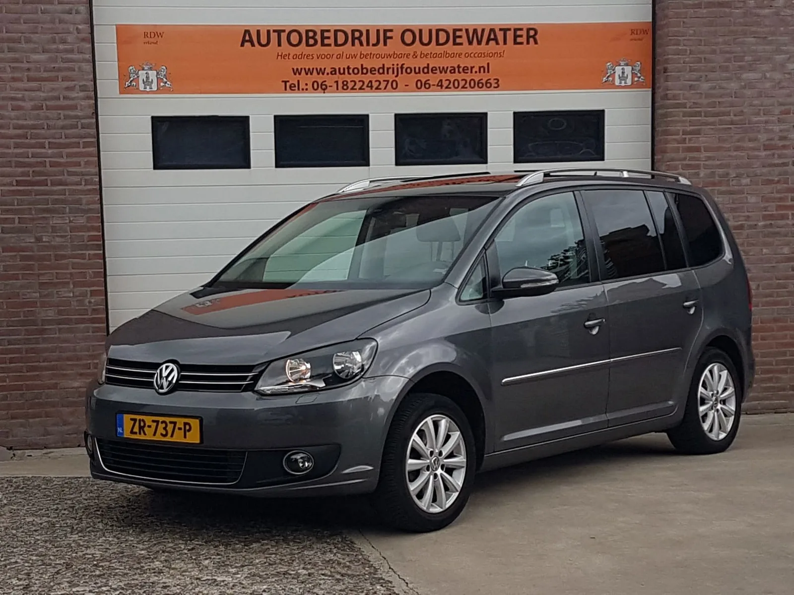 Volkswagen Touran (2011) — foto 1