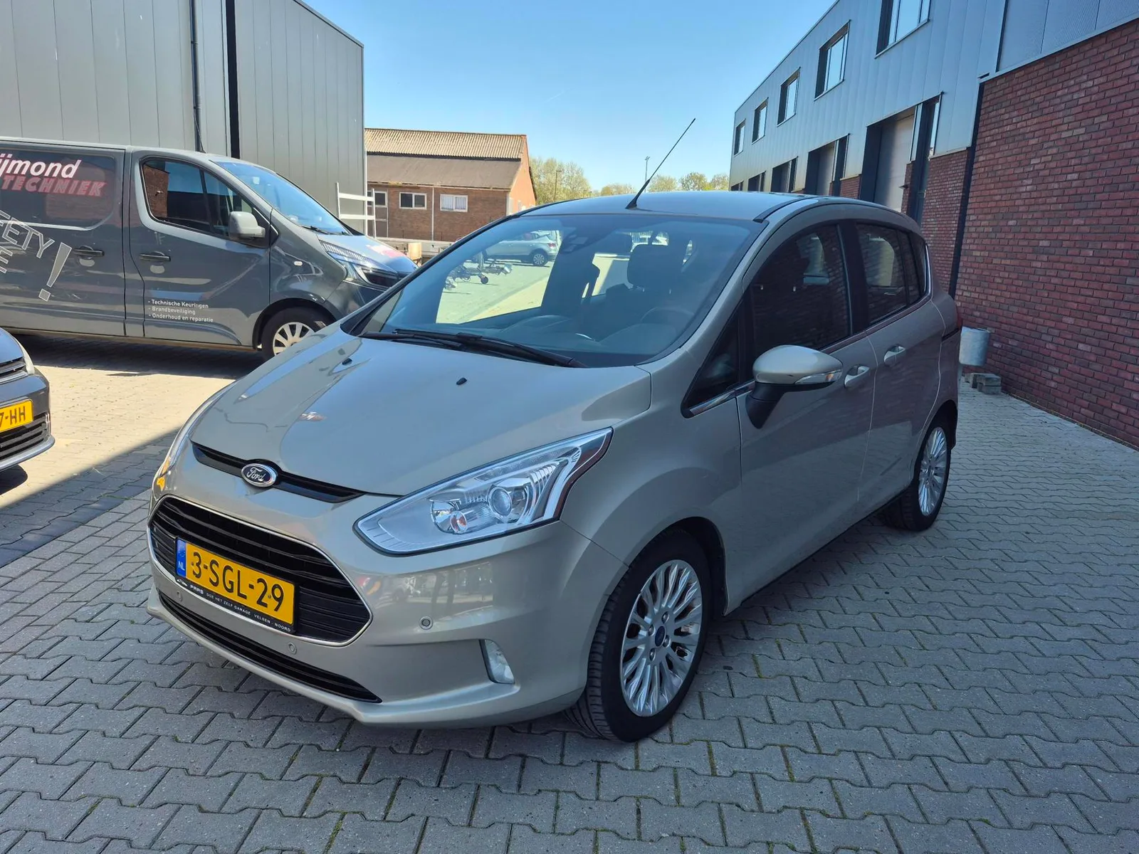 Ford B-Max (2013) — foto 1