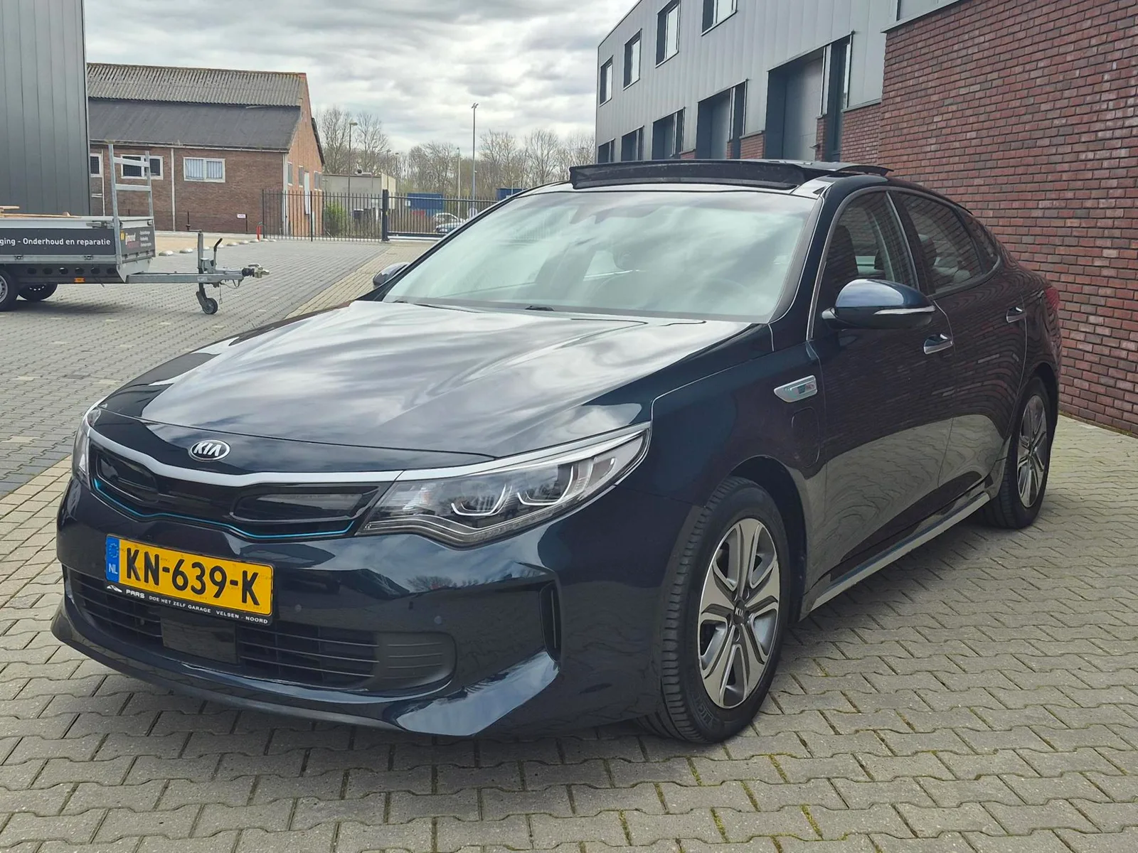 Kia Optima (2016) — foto 1