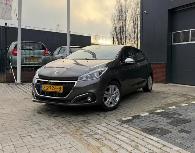 Peugeot 208 (2019) — foto 1
