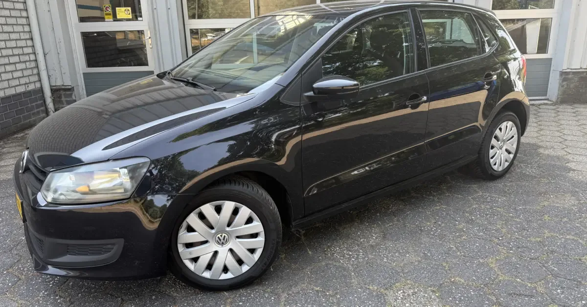 Volkswagen Polo (2012) — foto 1