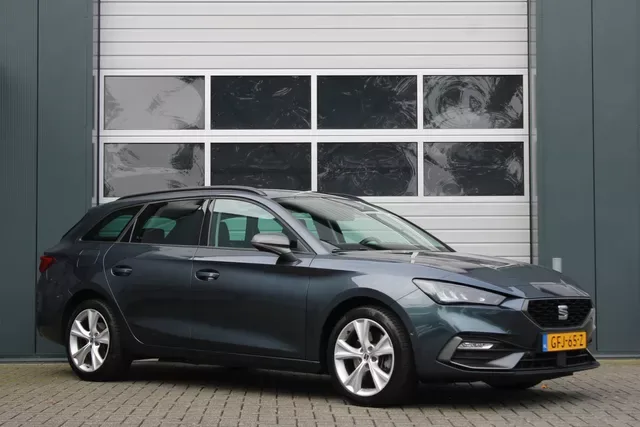 SEAT Leon Sportstourer (2021) — foto 1